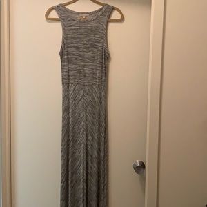 Never worn maxi dress size small